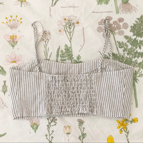 NWT Brandy Melville Crop Top - Picture 2 of 4